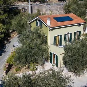 appartamenti-arco-antico.hotelitalianriviera.com/